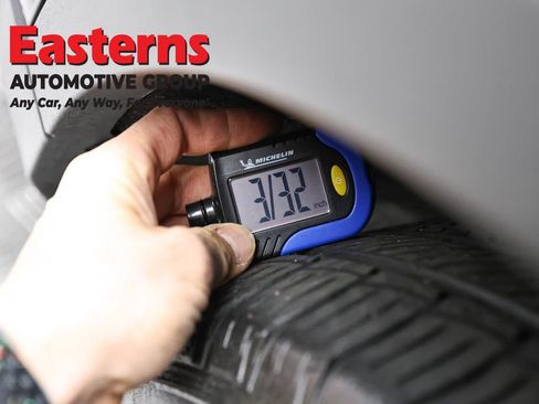 Used 2022 Lincoln Nautilus FWD w/ Premium Package image 31