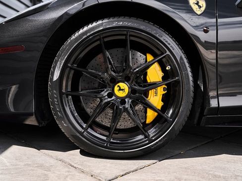 Used 2013 Ferrari 458 Spider RWD image 3