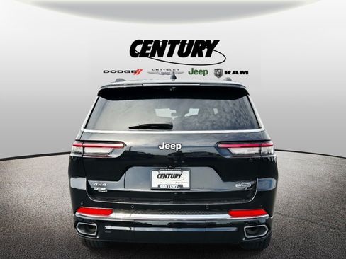 Used 2024 Jeep Grand Cherokee L Overland w/ Advanced Protech Group III AWD/4WD image 5