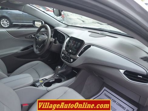 Used 2017 Chevrolet Malibu LT w/ Leather Package image 26