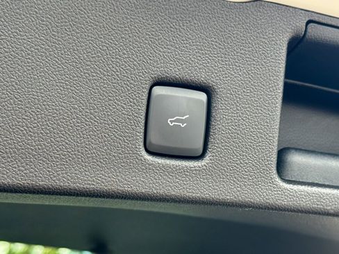 New 2025 Ford Escape ST-Line w/ Tech Pack #1 image 17