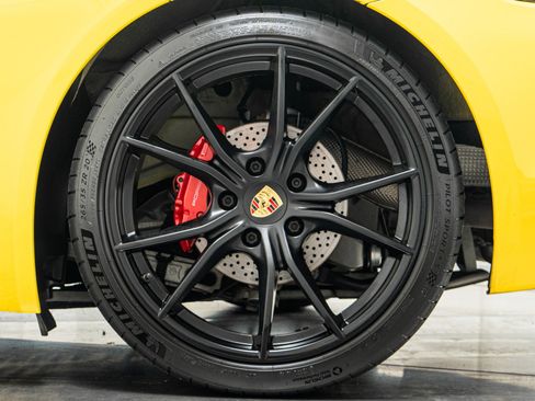 Used 2018 Porsche 718 Boxster GTS RWD image 11