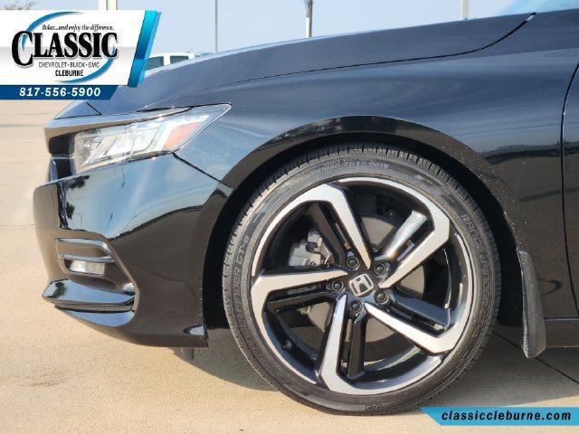 Used 2018 Honda Accord Sport image 11