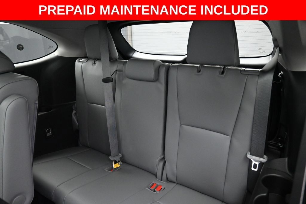 Certified 2026 Toyota Highlander Platinum AWD/4WD image 32