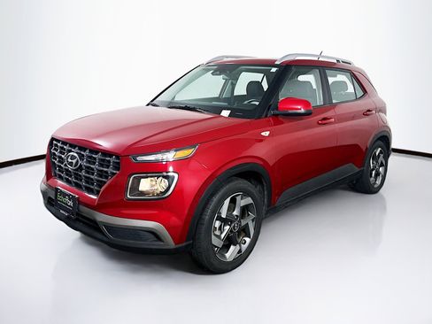Used 2023 Hyundai Venue SEL w/ Cargo Package image 3