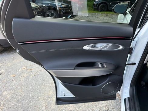 Used 2026 Genesis GV70 2.5T Select AWD/4WD image 16