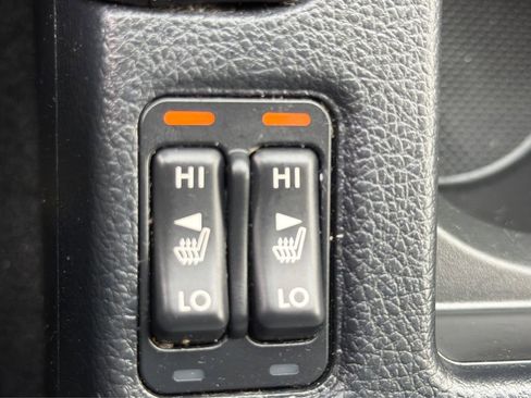 Used 2016 Subaru Crosstrek 2.0i Premium w/ Moonroof Package image 38