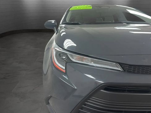 Used 2023 Toyota Corolla LE w/ Carpet Mat Package (TMS) FWD image 29
