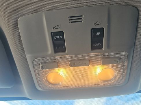 Used 2016 Toyota Corolla S image 21