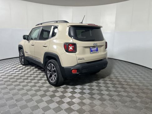 Used 2016 Jeep Renegade Latitude w/ Popular Equipment Group AWD/4WD image 6