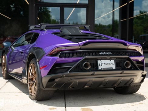 Used 2024 Lamborghini Huracan Sterrato AWD/4WD image 13