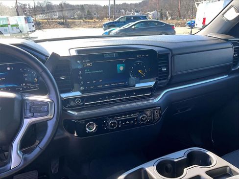 Used 2023 Chevrolet Silverado 1500 LT image 18