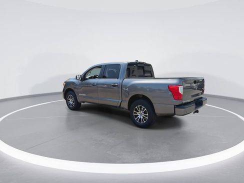 Used 2024 Nissan Titan SV AWD/4WD image 6