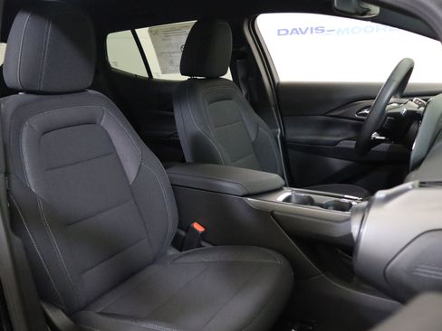 New 2026 Chevrolet Equinox EV LT image 20