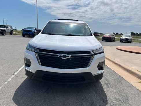 Used 2023 Chevrolet Traverse Premier w/ Redline Edition FWD image 2