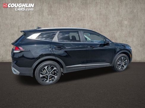 Used 2023 Kia Sportage EX image 8