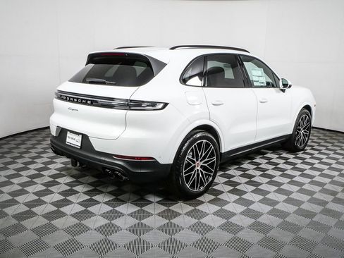 New 2026 Porsche Cayenne AWD image 31