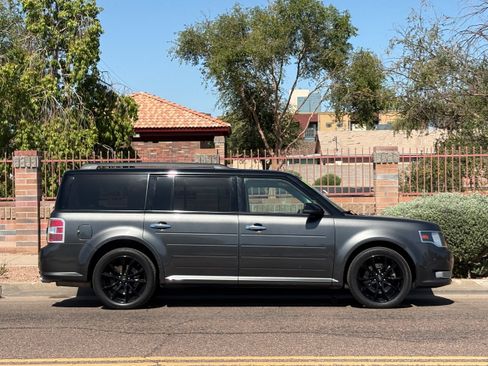 Used 2019 Ford Flex SEL w/ Equipment Group 202A FWD image 9