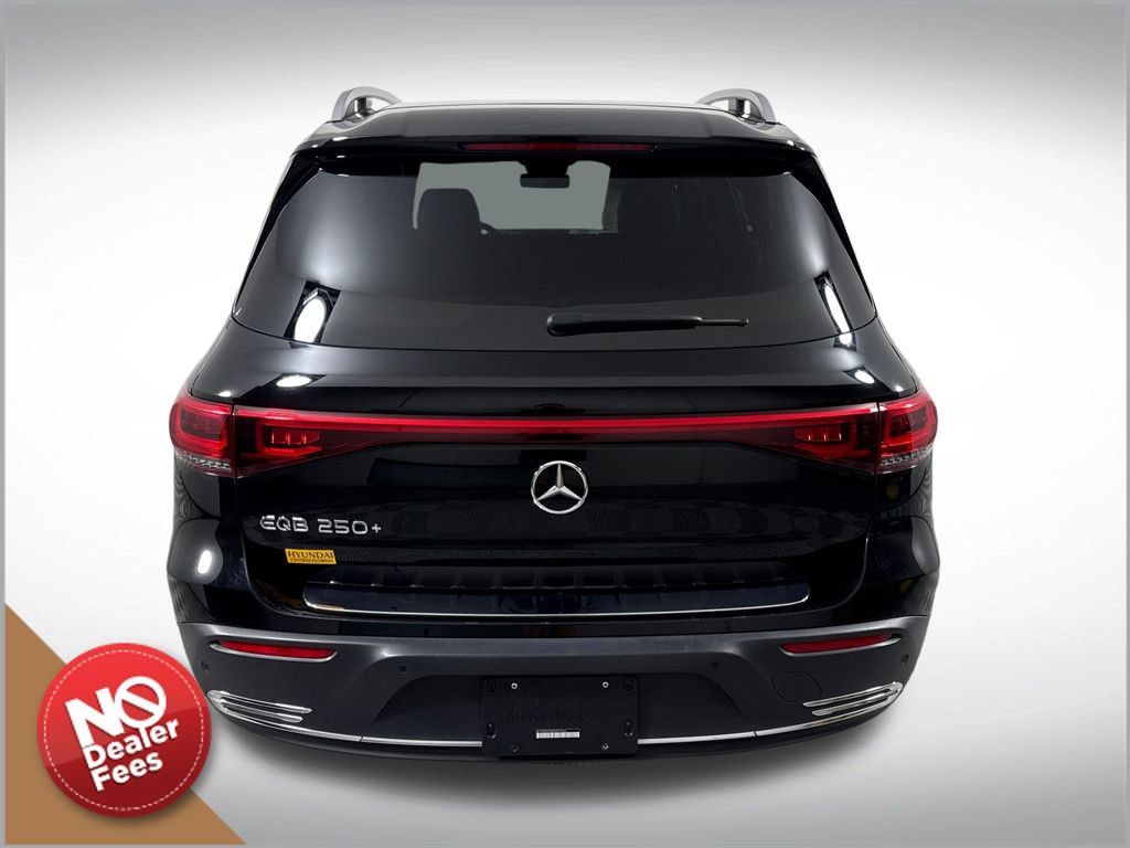 Used 2023 Mercedes-Benz EQB 250+ image 4