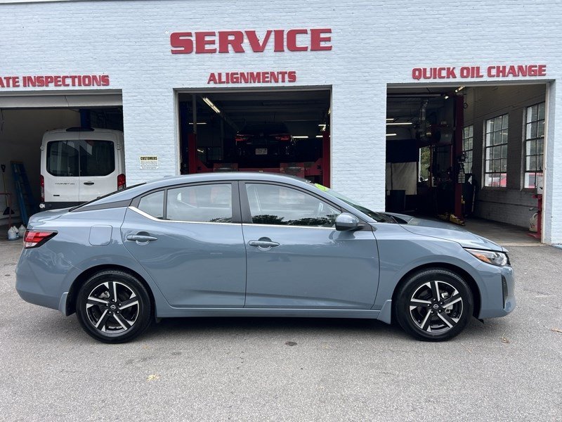 Used 2025 Nissan Sentra SV w/ All-Weather Package FWD image 1