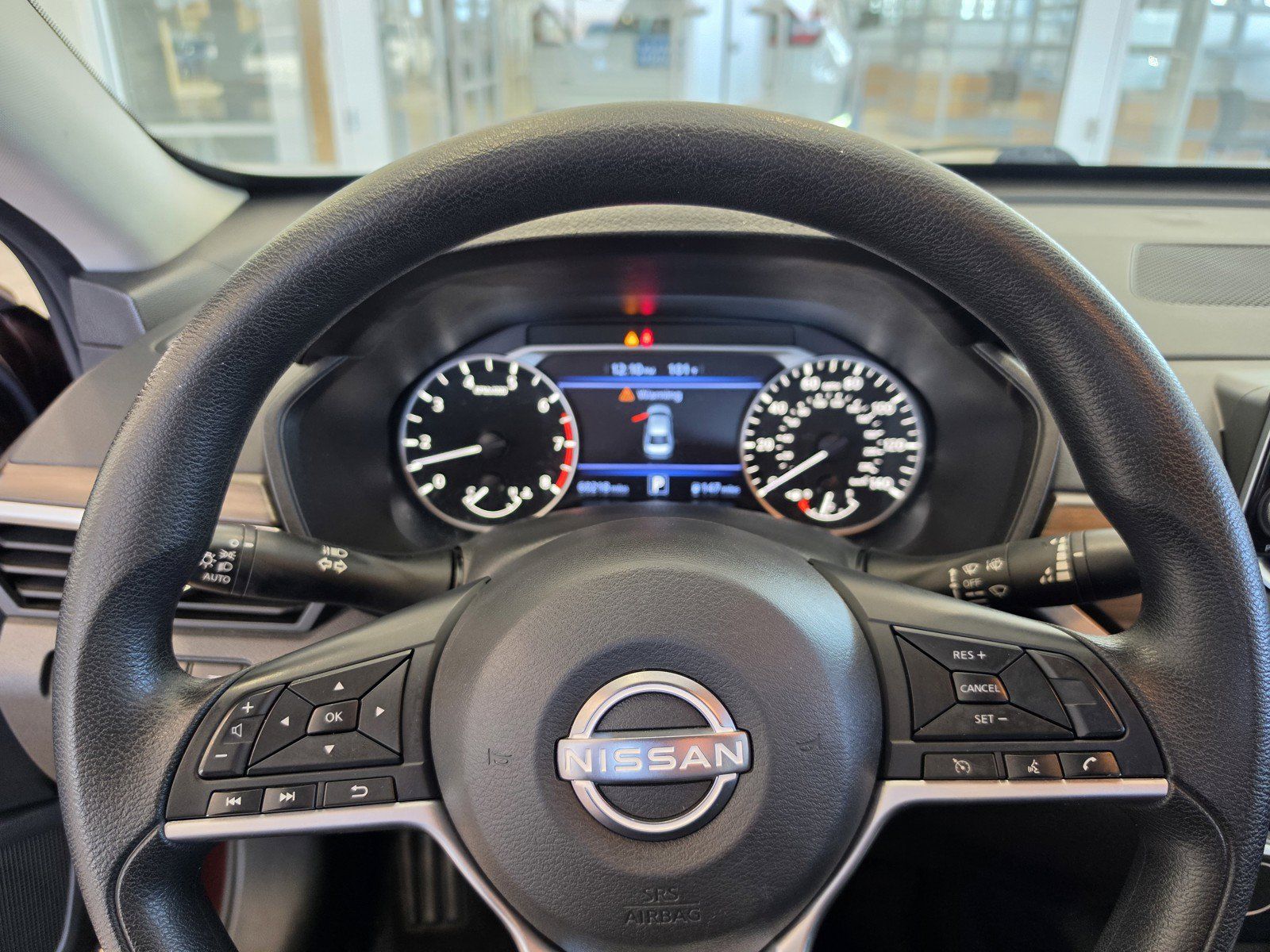 Used 2024 Nissan Altima 2.5 SV FWD image 10