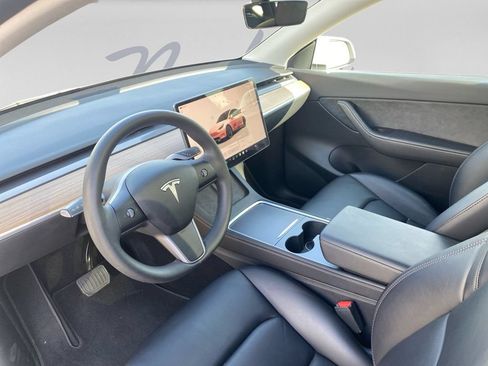 Used 2022 Tesla Model Y Long Range AWD/4WD image 14