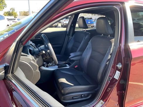 Used 2017 Honda Accord Sport image 26