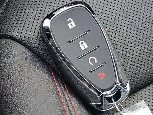 New 2026 Chevrolet Trax RS w/ Driver Confidence Package image 31