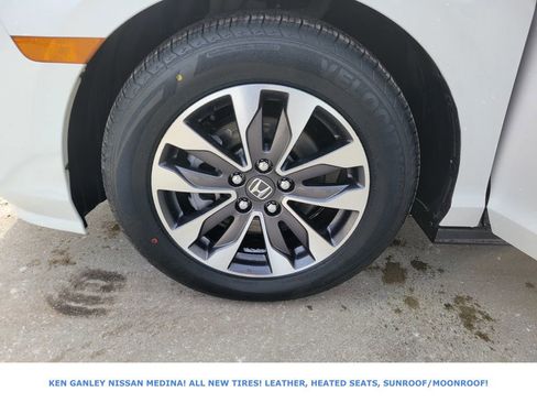 Used 2023 Honda Odyssey EX-L image 18