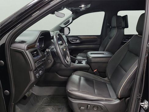 Used 2023 Chevrolet Tahoe Premier w/ Advanced Technology Package AWD/4WD image 12