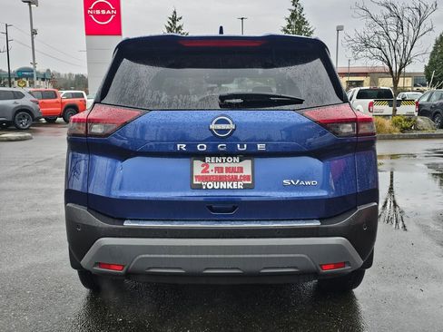 Used 2023 Nissan Rogue SV image 6