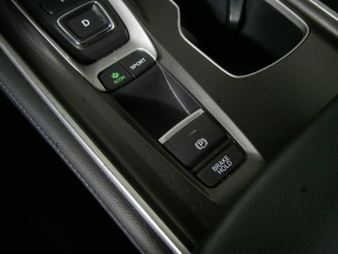 Used 2020 Honda Accord Touring image 25