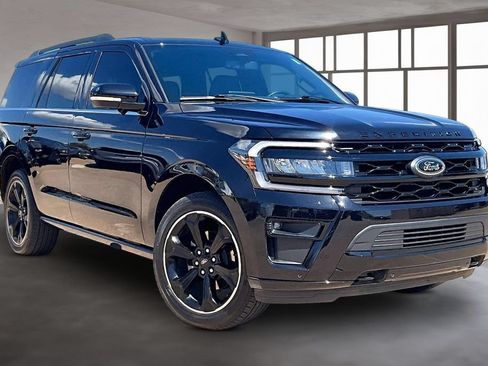 Used 2024 Ford Expedition Limited AWD/4WD image 10