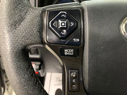 Used 2016 Toyota 4Runner SR5 image 12