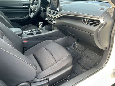 Used 2025 Nissan Altima 2.5 SV image 26