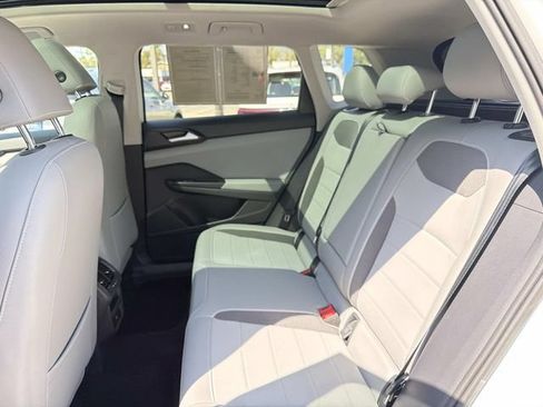 Certified 2023 Volkswagen Taos SE w/ Panoramic Sunroof Package FWD image 12