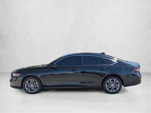 Used 2024 Honda Accord EX image 9