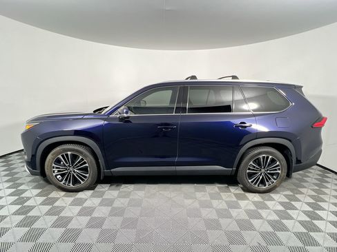Used 2024 Toyota Grand Highlander AWD Hybrid image 6