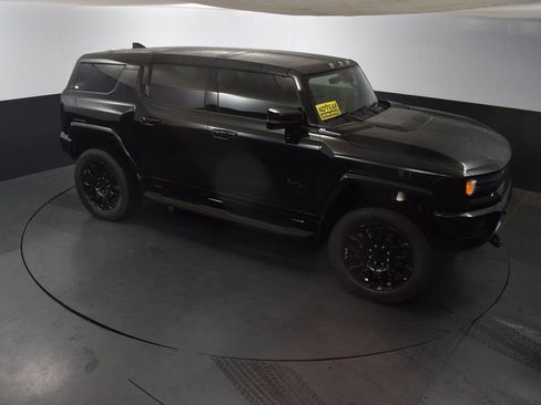 New 2025 GMC Hummer EV 2X w/ LPO, Dark Essentials Package image 39