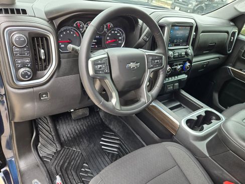 Certified 2021 Chevrolet Silverado 1500 LT Trail Boss w/ Bed Protection Package AWD/4WD image 10