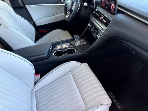 Used 2024 Genesis G70 2.5T w/ Sport Prestige Package RWD image 24