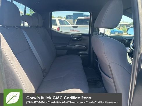 Used 2018 Toyota Tacoma TRD Sport w/ Exterior Package AWD/4WD image 31