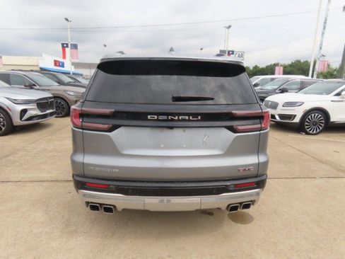 Used 2025 GMC Acadia Denali w/ Super Cruise Package FWD image 11