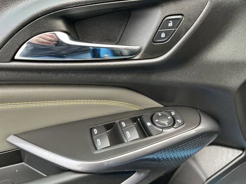 Used 2025 Chevrolet Trax ACTIV image 17