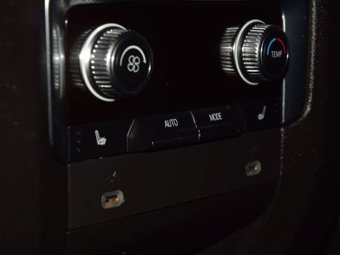 Used 2024 GMC Yukon XL Denali AWD/4WD image 45