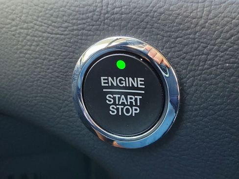 Used 2020 Ford Edge Titanium w/ Equipment Group 301A FWD image 31