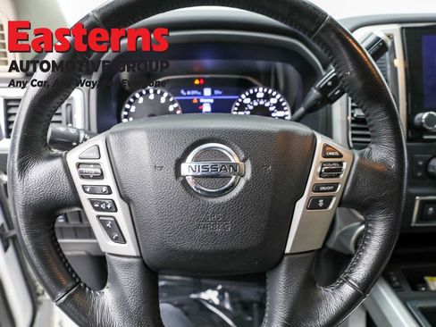 Used 2020 Nissan Titan SV w/ SV Convenience Package image 10