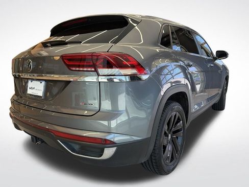 Used 2022 Volkswagen Atlas Cross Sport SE w/ Black Wheel Package AWD/4WD image 24