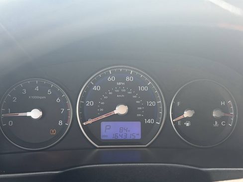 Used 2010 Hyundai Santa Fe GLS FWD image 17