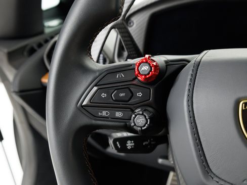 Used 2024 Lamborghini Revuelto AWD/4WD image 25